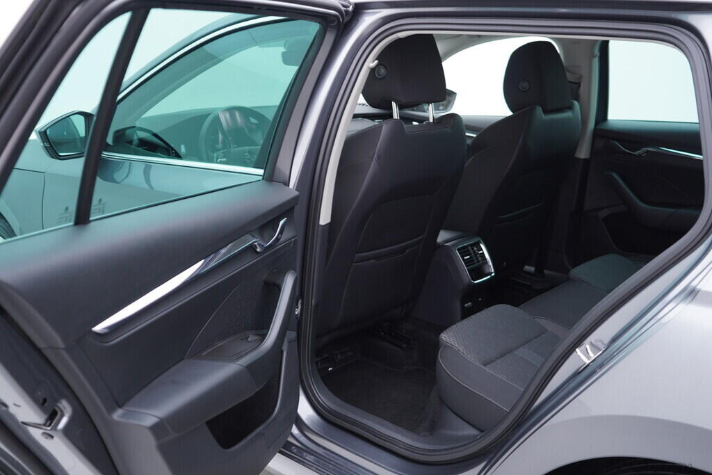 OV190V08374_37.webp_OCTAVIA Style 2.0 TDI 110 kW manuál, DPH