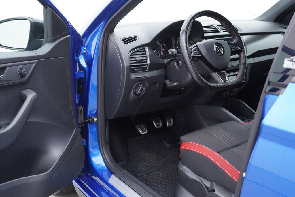 OV190V08383_18.webp_FABIA Monte Carlo 1.0 TSI 81 kW manuál