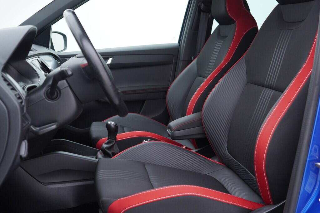 OV190V08383_23.webp_FABIA Monte Carlo 1.0 TSI 81 kW manuál