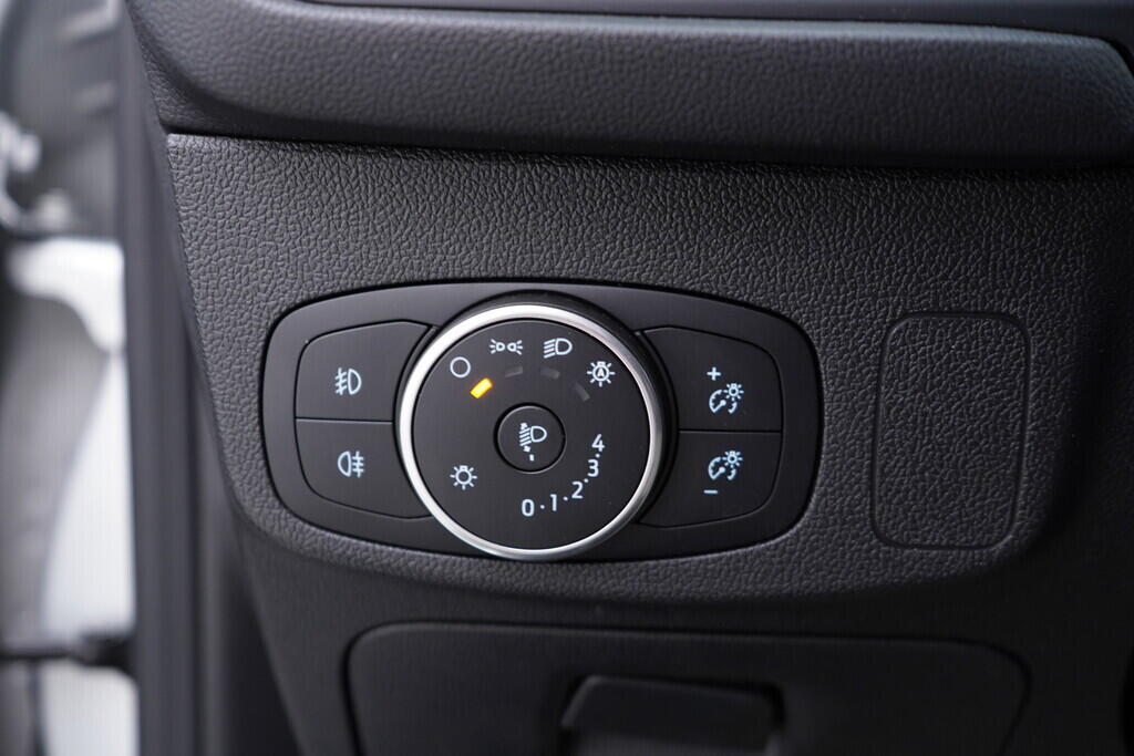 OV190V08387_28.webp_FOCUS Business 1.5  88 kW automat, DPH