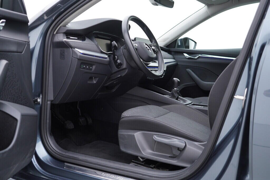 OV190V08392_18.webp_OCTAVIA Style 1.5 TSI 110 kW manuál, DPH