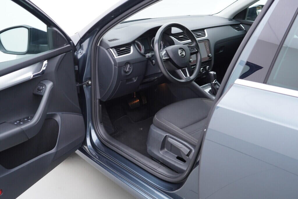 OV190V08393_18.webp_OCTAVIA Ambition 1.0 TSI 85 kW automat