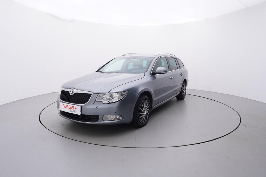OV190V08396_10.webp_SUPERB Ambition 2.0 TDI 103 kW manuál