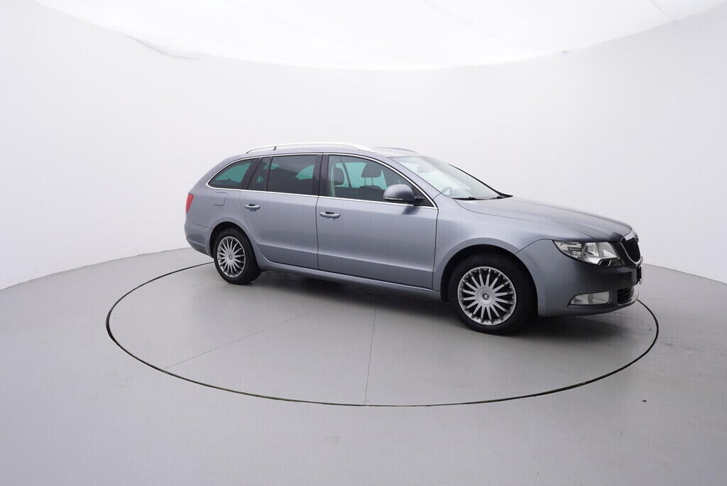 OV190V08396_16.webp_SUPERB Ambition 2.0 TDI 103 kW manuál