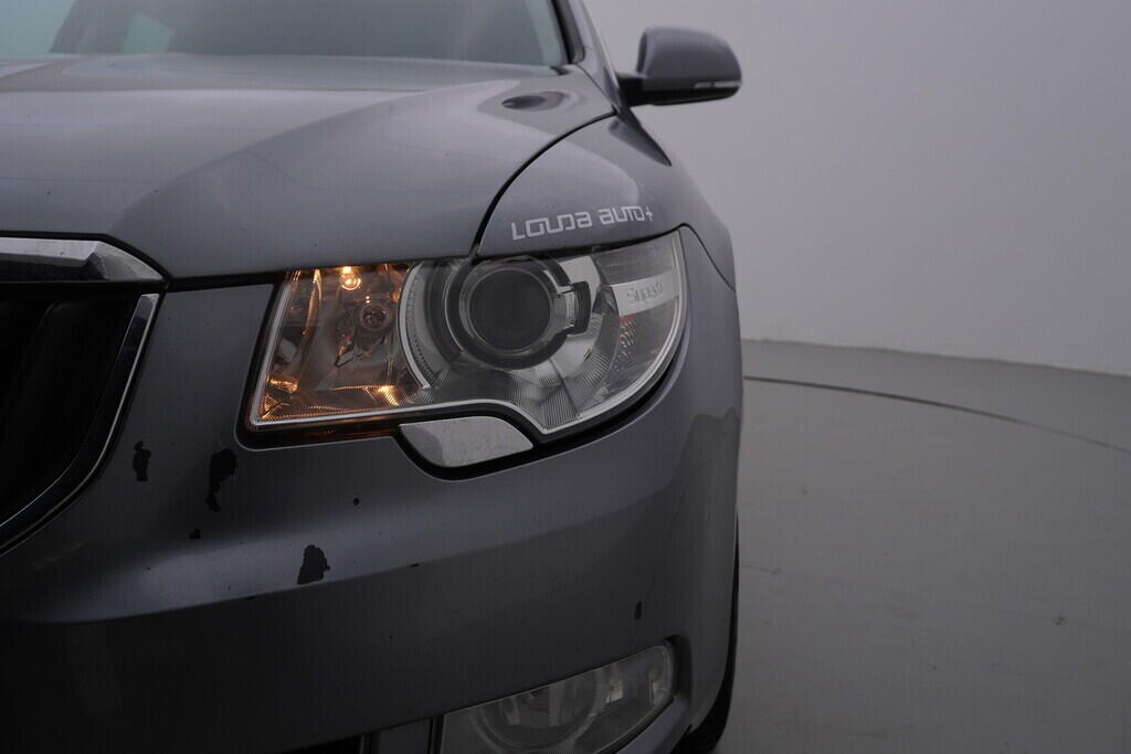 OV190V08396_38.webp_SUPERB Ambition 2.0 TDI 103 kW manuál