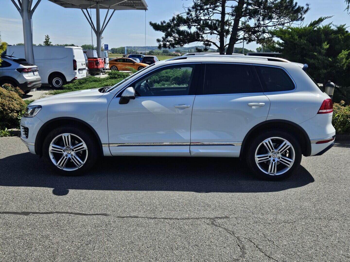 OV190V08397_12.webp_TOUAREG R-LINE 3.0 TDI 193 kW automat, DPH