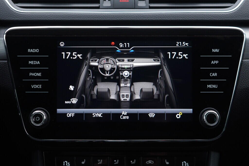 OV190V08409_32.webp_SUPERB Style 2.0 TSI 200 kW automat, DPH