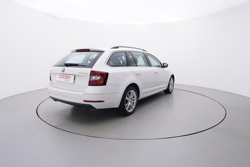 OV190V08412_14.webp_OCTAVIA Style 1.5 TSI 110 kW manuál, DPH