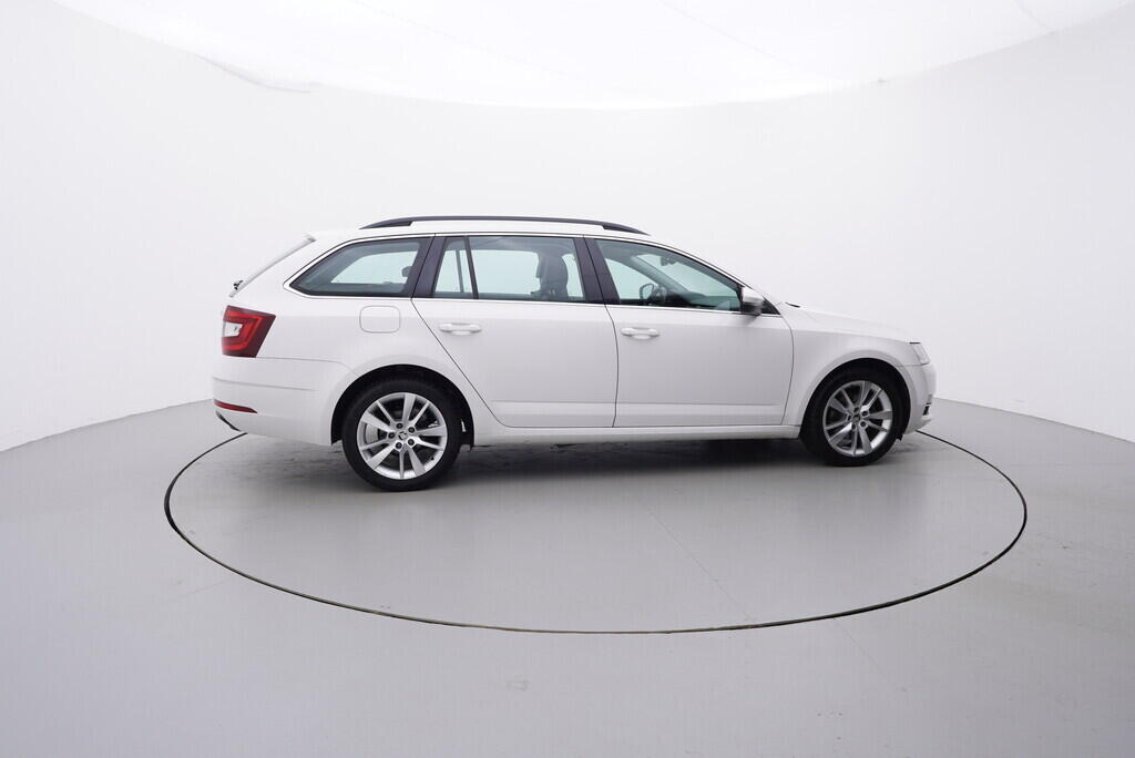 OV190V08412_15.webp_OCTAVIA Style 1.5 TSI 110 kW manuál, DPH