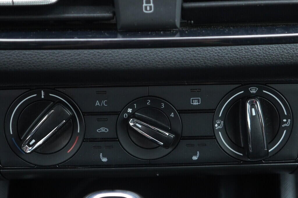 OV190V08416_30.webp_SCALA Ambition 1.0 TSI 81 kW automat, DPH