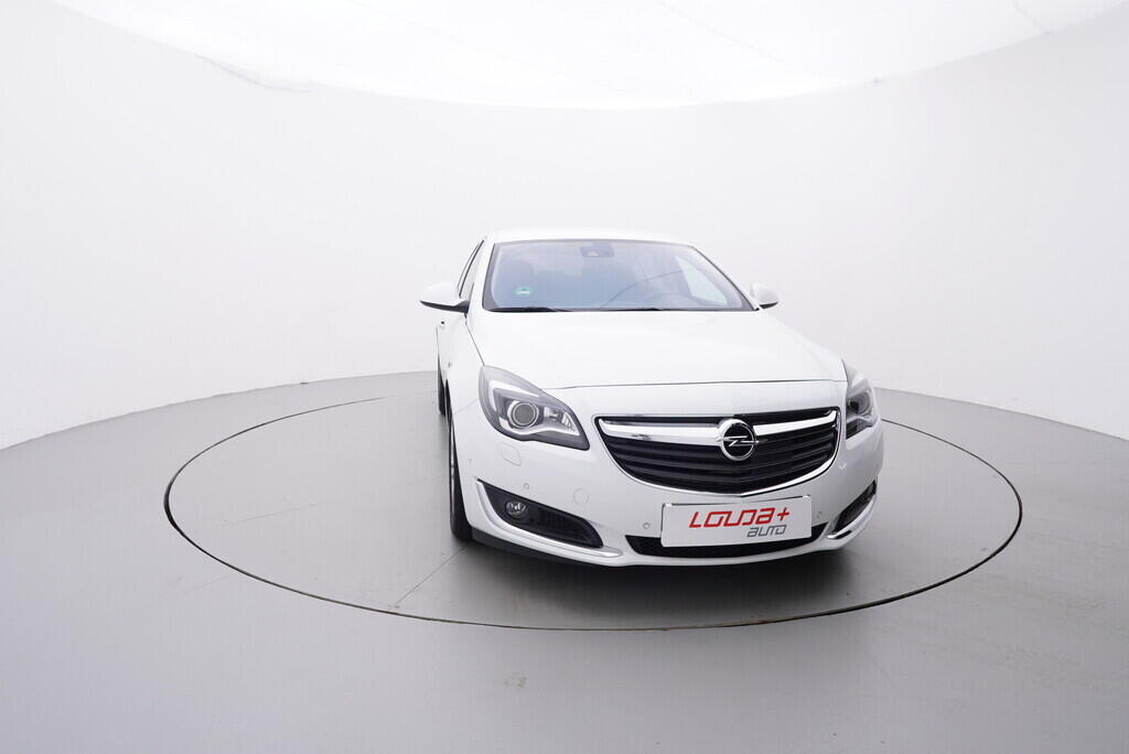 OV190V08422_17.webp_INSIGNIA Cosmo 2.0  120 kW manuál