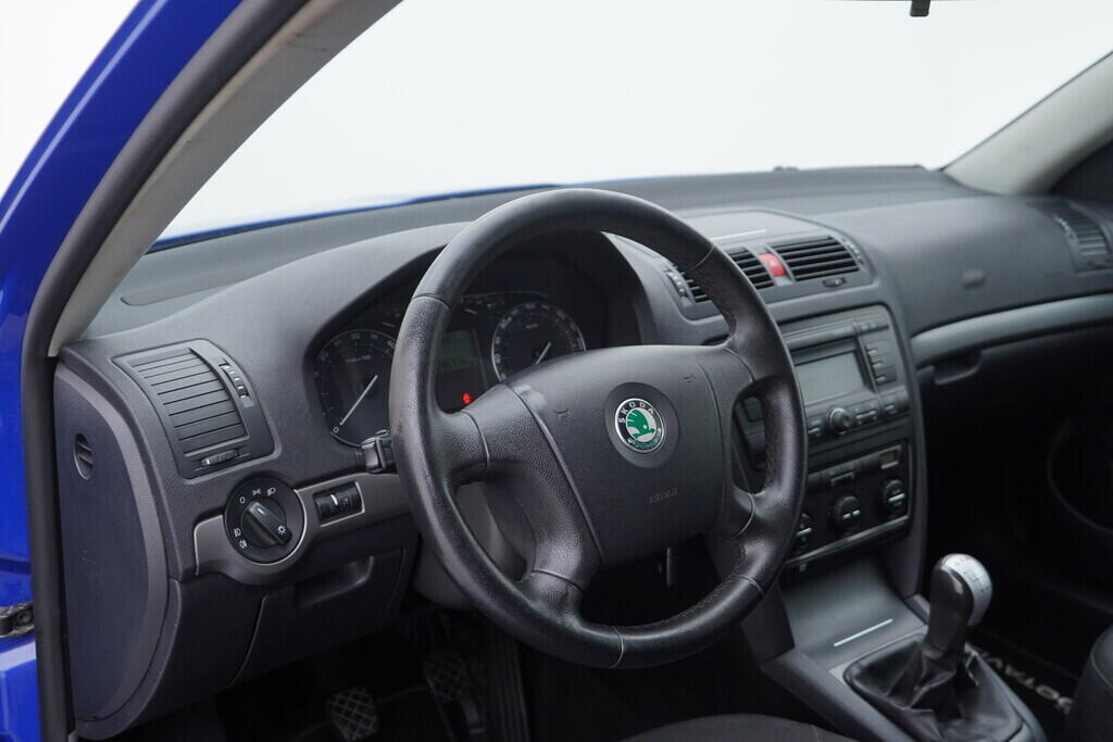 OV190V08426_21.webp_OCTAVIA Elegance 2.0 TDI 103 kW manuál