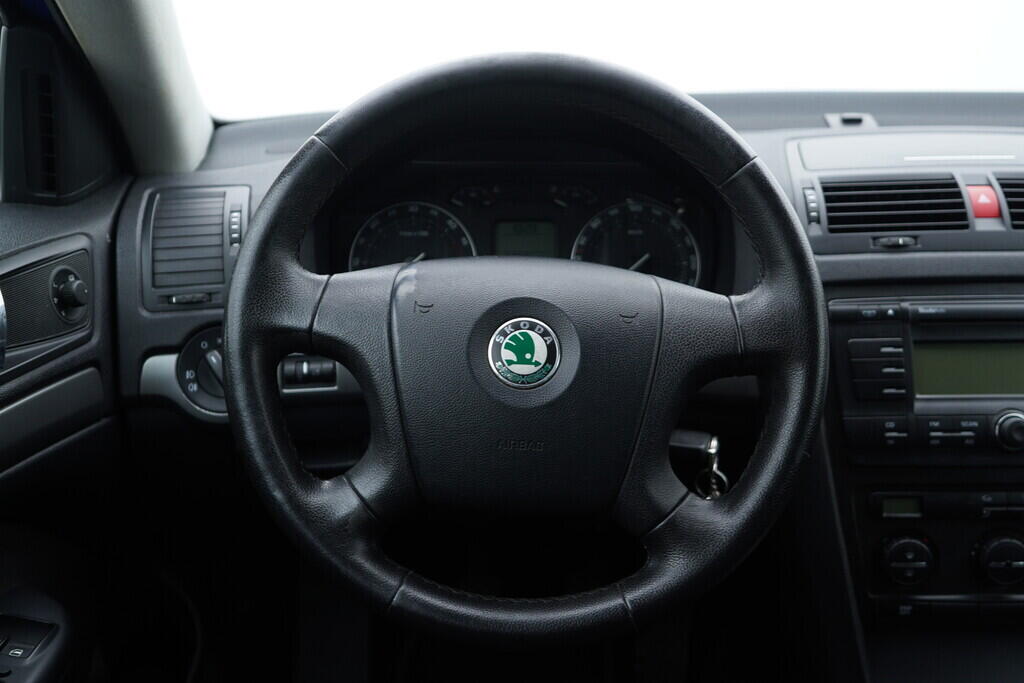 OV190V08426_26.webp_OCTAVIA Elegance 2.0 TDI 103 kW manuál