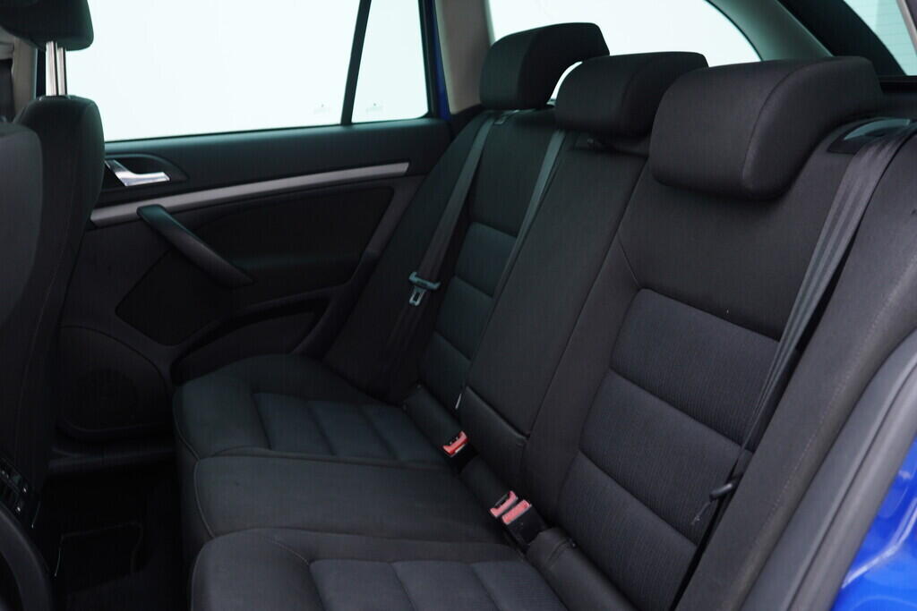 OV190V08426_32.webp_OCTAVIA Elegance 2.0 TDI 103 kW manuál