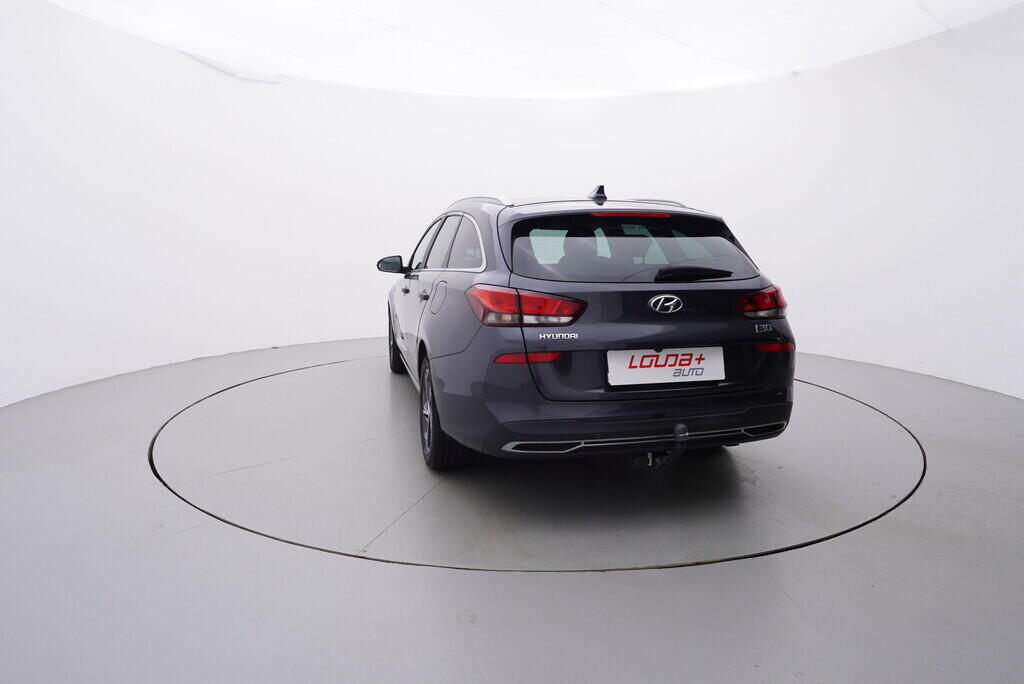 OV190V08431_13.webp_I30 Smart nav 1.5  117 kW manuál