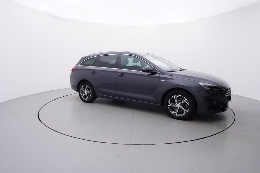 OV190V08431_16.webp_I30 Smart nav 1.5  117 kW manuál