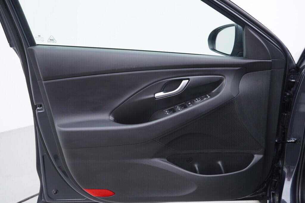OV190V08431_19.webp_I30 Smart nav 1.5  117 kW manuál