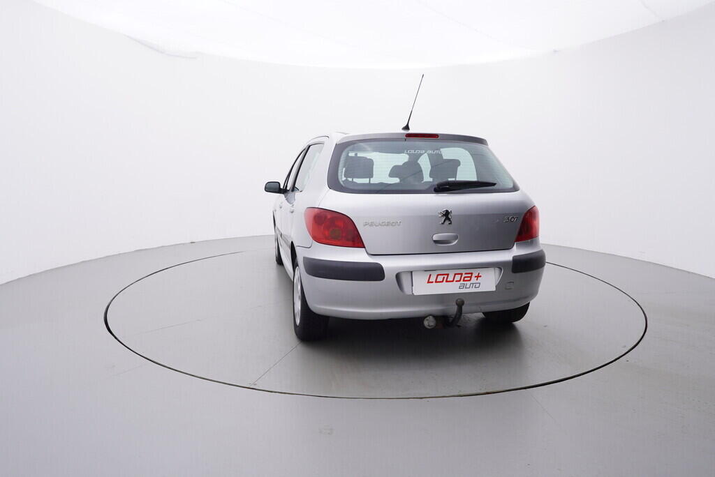 OV190V08436_13.webp_307  1.4  55 kW manuál