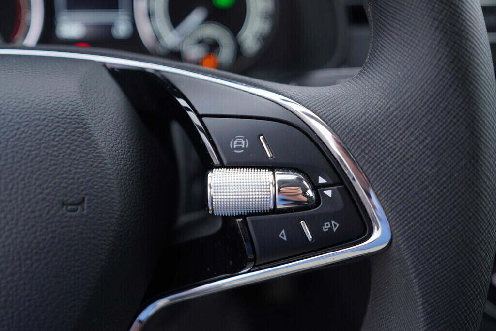 OV190V08441_26.webp_SCALA Ambition 1.5 TSI 110 kW automat, DPH