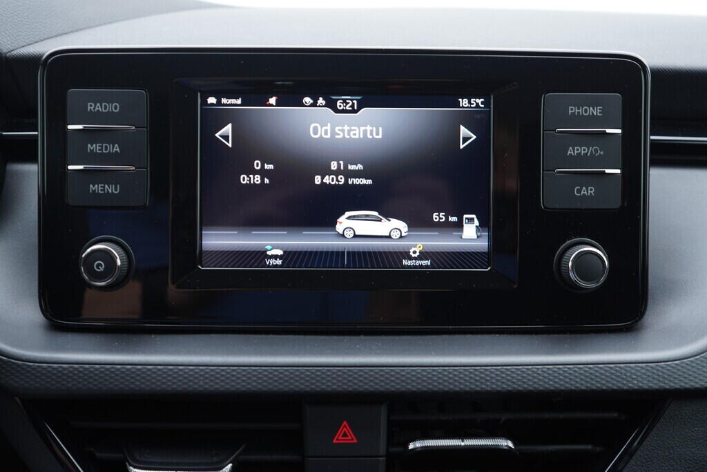 OV190V08441_32.webp_SCALA Ambition 1.5 TSI 110 kW automat, DPH