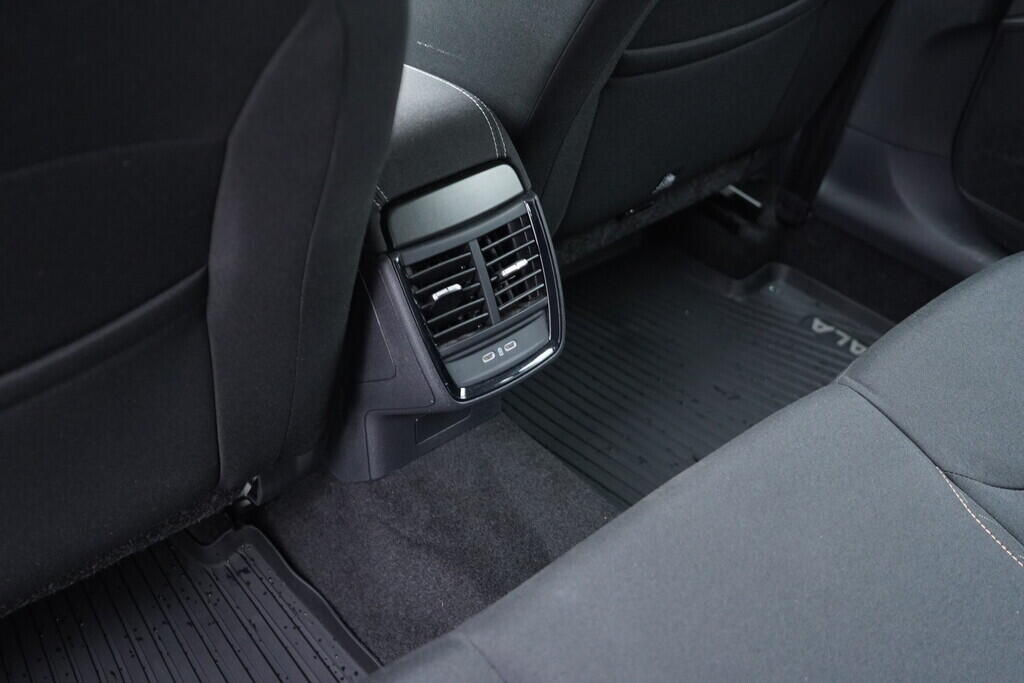 OV190V08441_40.webp_SCALA Ambition 1.5 TSI 110 kW automat, DPH