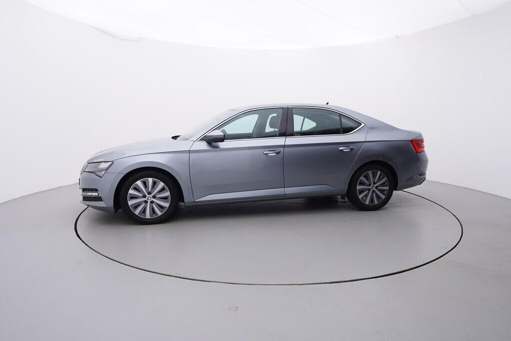 OV190V08442_11.webp_SUPERB Style 2.0 TSI 140 kW automat
