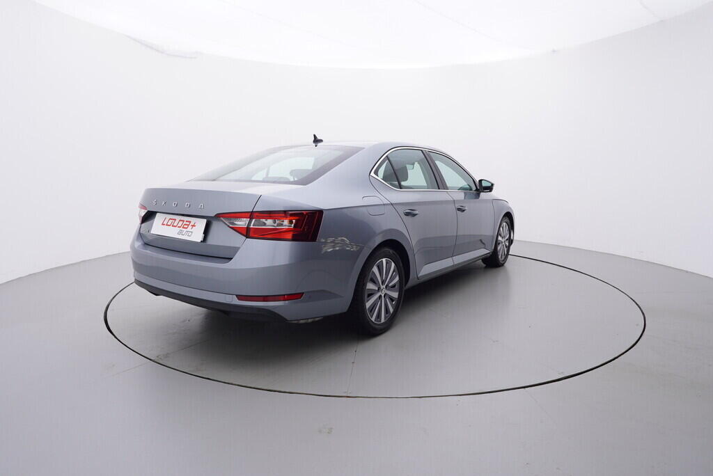 OV190V08442_14.webp_SUPERB Style 2.0 TSI 140 kW automat