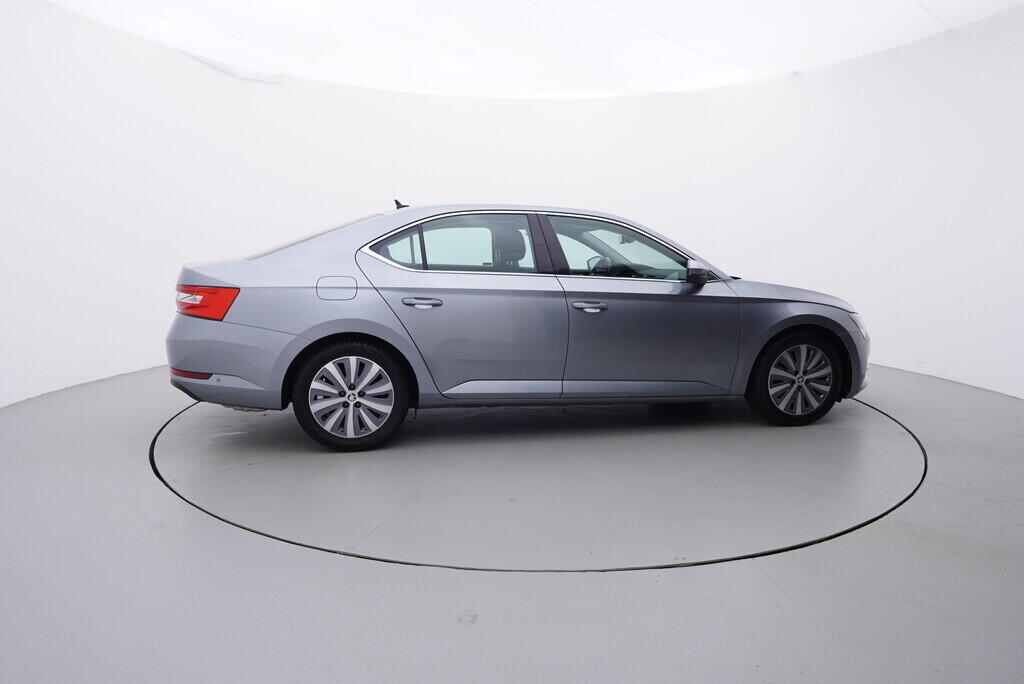 OV190V08442_15.webp_SUPERB Style 2.0 TSI 140 kW automat