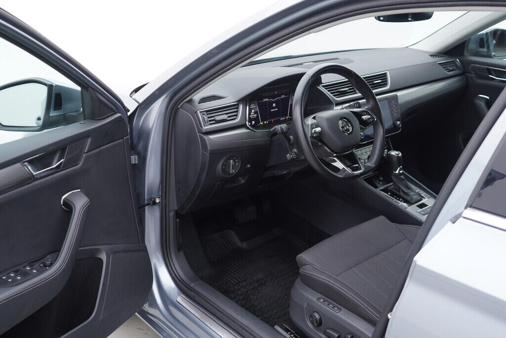 OV190V08442_18.webp_SUPERB Style 2.0 TSI 140 kW automat