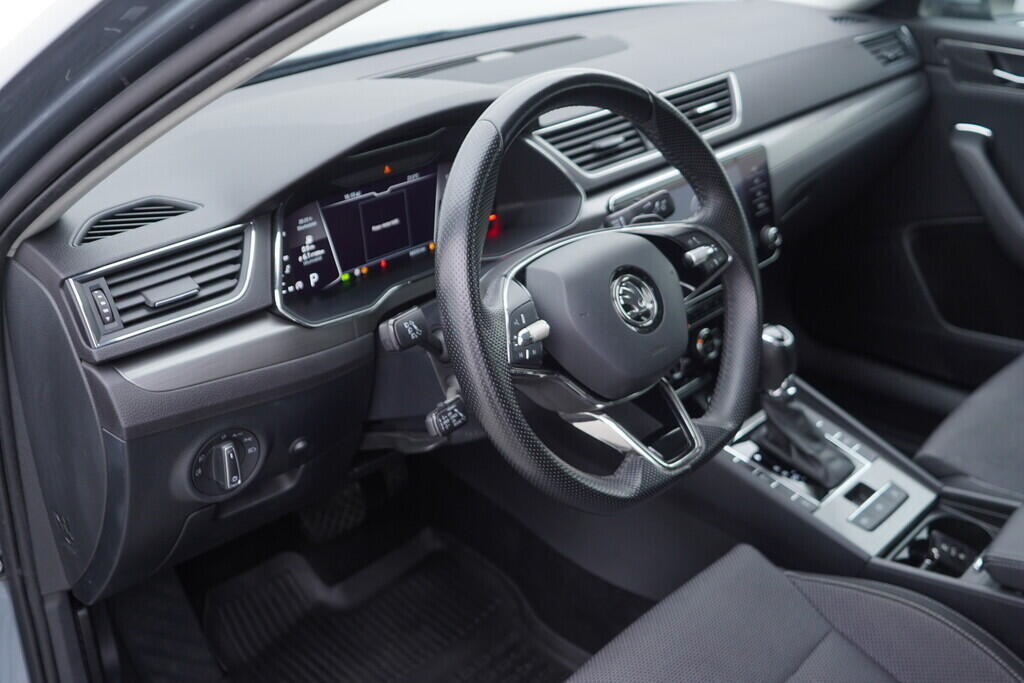 OV190V08442_22.webp_SUPERB Style 2.0 TSI 140 kW automat