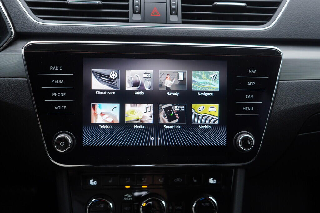 OV190V08442_32.webp_SUPERB Style 2.0 TSI 140 kW automat