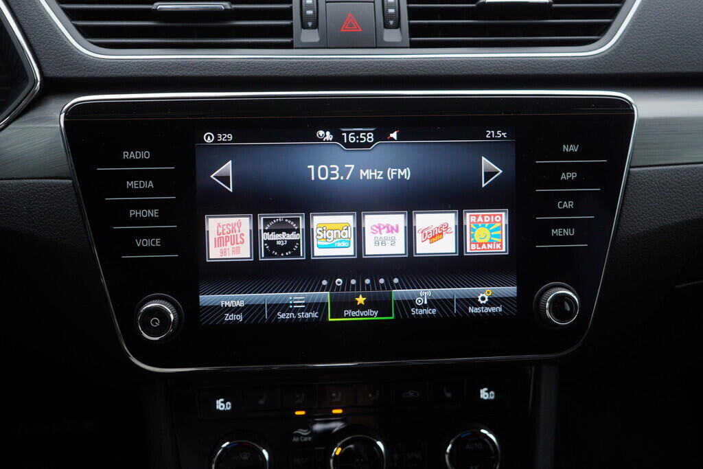 OV190V08442_34.webp_SUPERB Style 2.0 TSI 140 kW automat