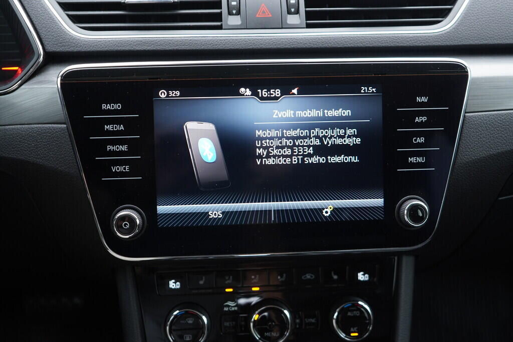 OV190V08442_35.webp_SUPERB Style 2.0 TSI 140 kW automat