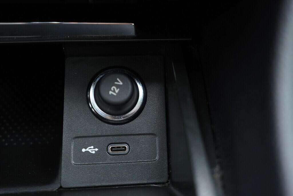 OV190V08442_39.webp_SUPERB Style 2.0 TSI 140 kW automat
