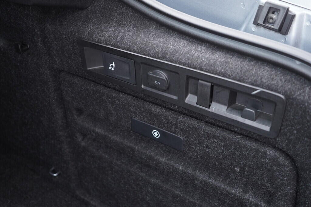 OV190V08442_46.webp_SUPERB Style 2.0 TSI 140 kW automat