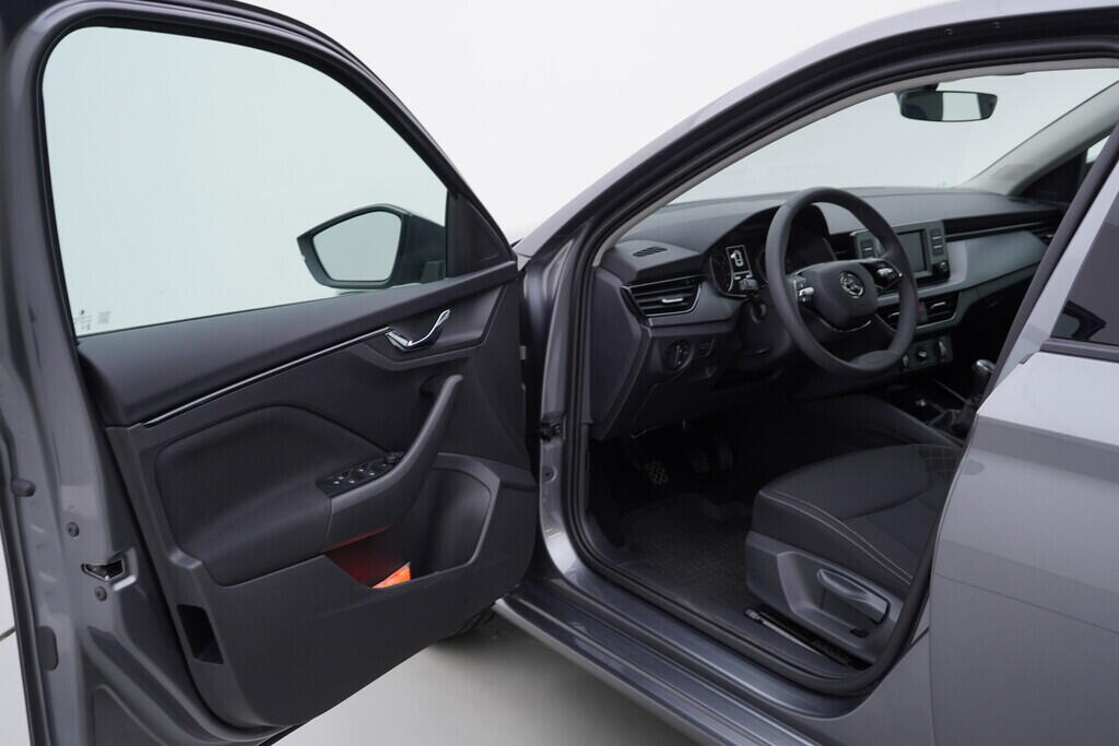 OV190V08451_18.webp_SCALA Ambition 1.0 TSI 81 kW manuál, DPH