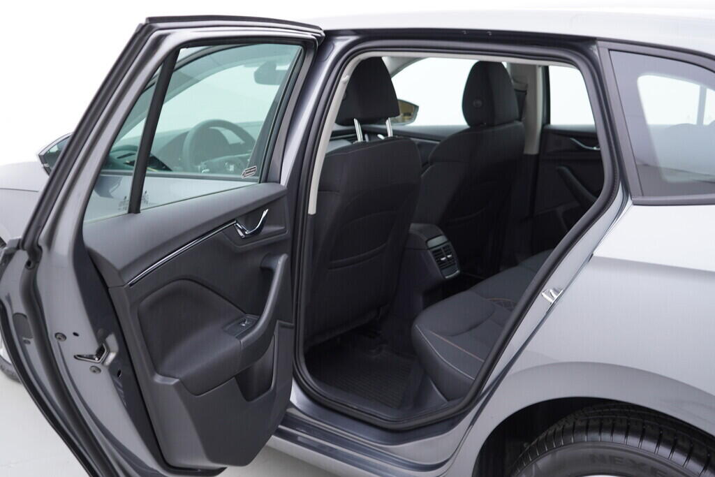 OV190V08451_33.webp_SCALA Ambition 1.0 TSI 81 kW manuál, DPH