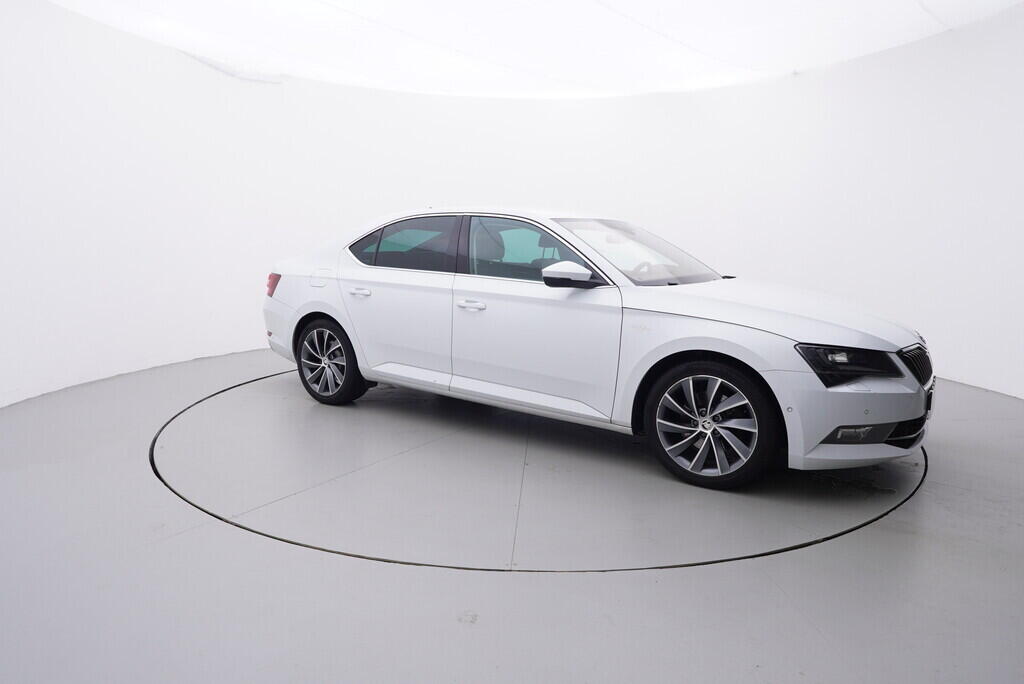 OV190V08458_16.webp_SUPERB L&K 2.0 TDI 140 kW automat