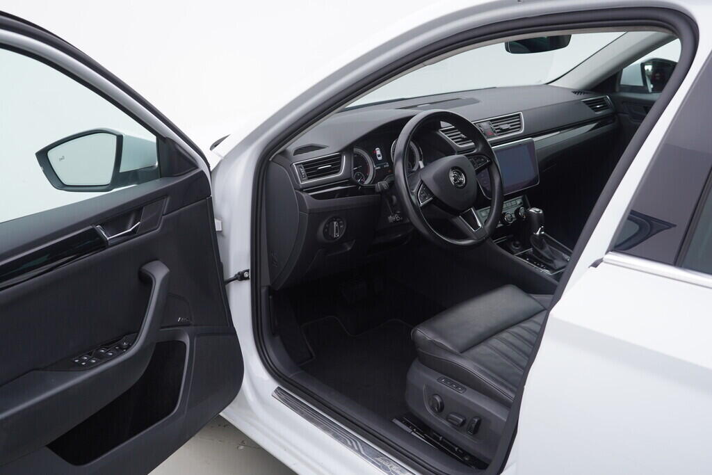 OV190V08458_18.webp_SUPERB L&K 2.0 TDI 140 kW automat
