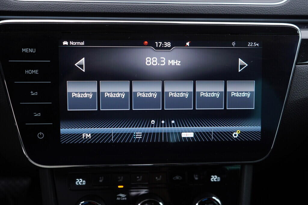OV190V08458_36.webp_SUPERB L&K 2.0 TDI 140 kW automat