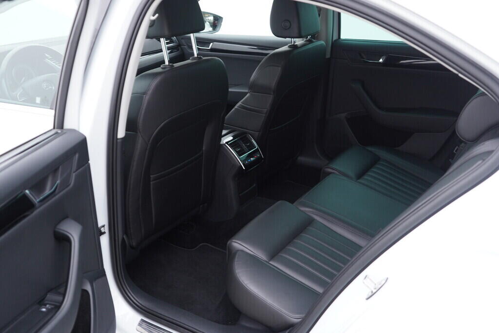 OV190V08458_44.webp_SUPERB L&K 2.0 TDI 140 kW automat