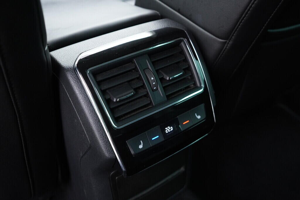 OV190V08458_45.webp_SUPERB L&K 2.0 TDI 140 kW automat