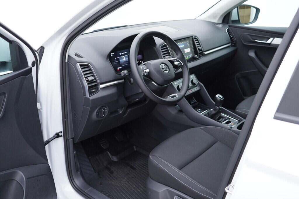 OV190V08469_18.webp_KAROQ Ambition 1.0 TSI 81 kW manuál, DPH