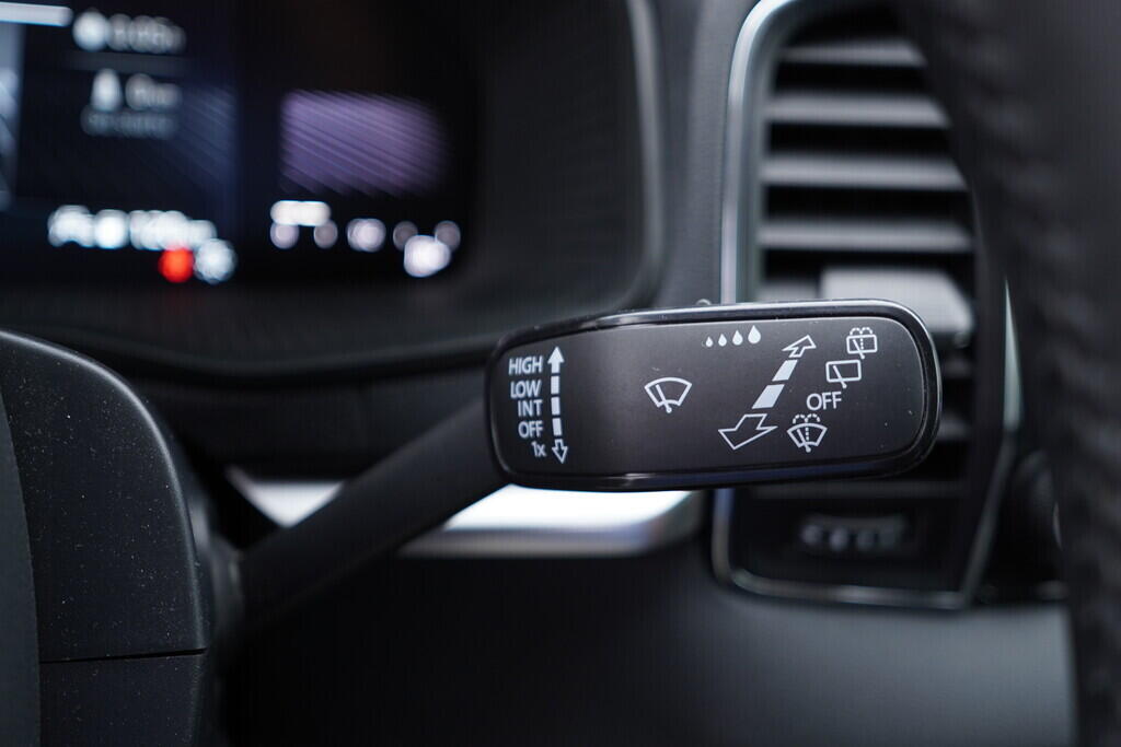 OV190V08469_24.webp_KAROQ Ambition 1.0 TSI 81 kW manuál, DPH