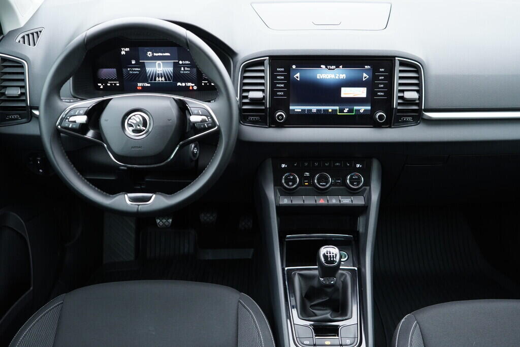 OV190V08469_28.webp_KAROQ Ambition 1.0 TSI 81 kW manuál, DPH