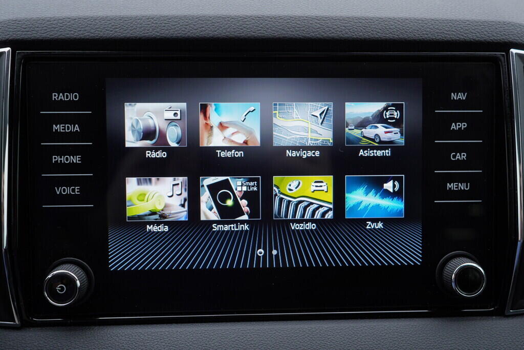 OV190V08469_31.webp_KAROQ Ambition 1.0 TSI 81 kW manuál, DPH