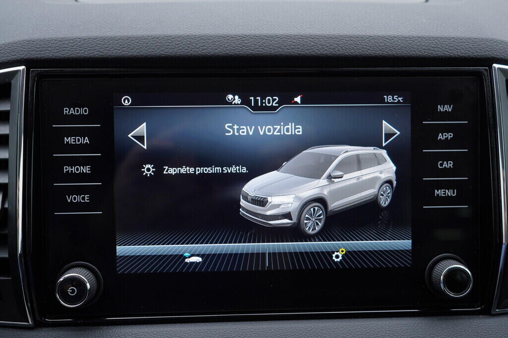 OV190V08469_32.webp_KAROQ Ambition 1.0 TSI 81 kW manuál, DPH