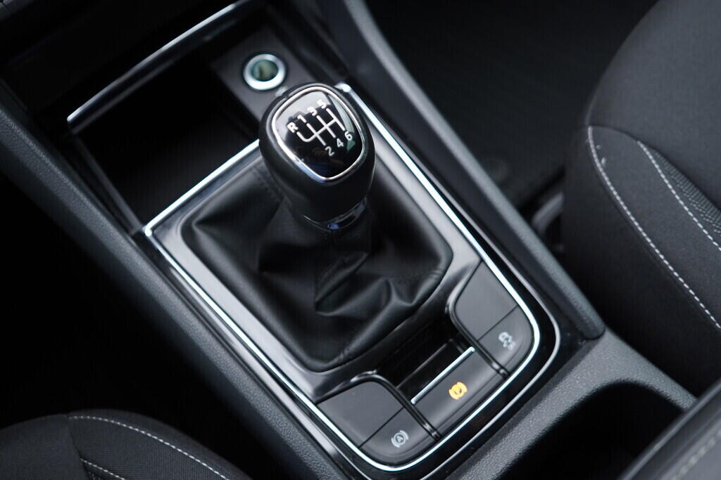 OV190V08469_40.webp_KAROQ Ambition 1.0 TSI 81 kW manuál, DPH