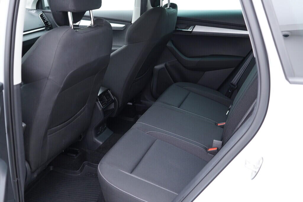 OV190V08469_41.webp_KAROQ Ambition 1.0 TSI 81 kW manuál, DPH