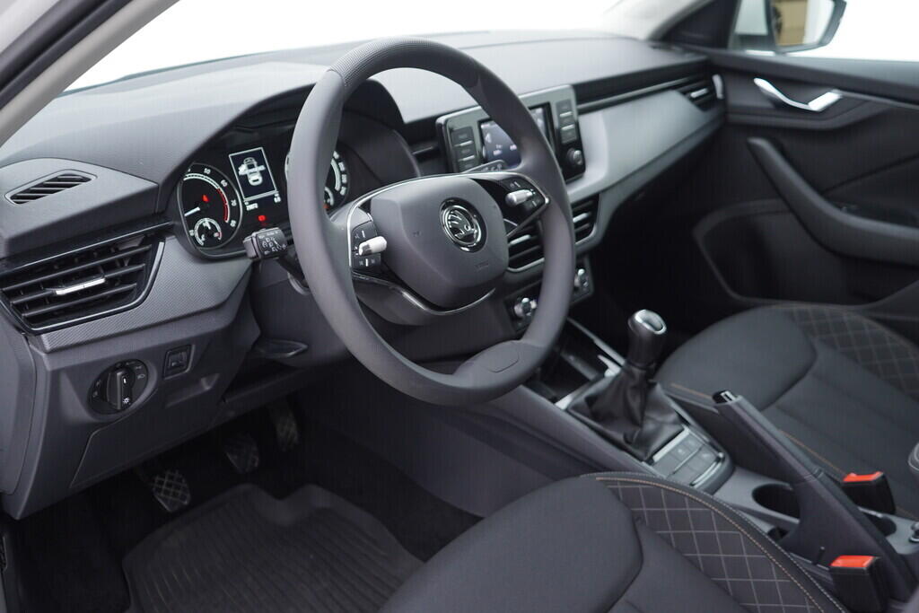 OV190V08470_21.webp_SCALA Ambition 1.0 TSI 81 kW manuál, DPH